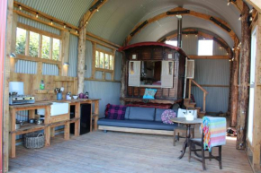The Edwardian Caravan 'Dora'